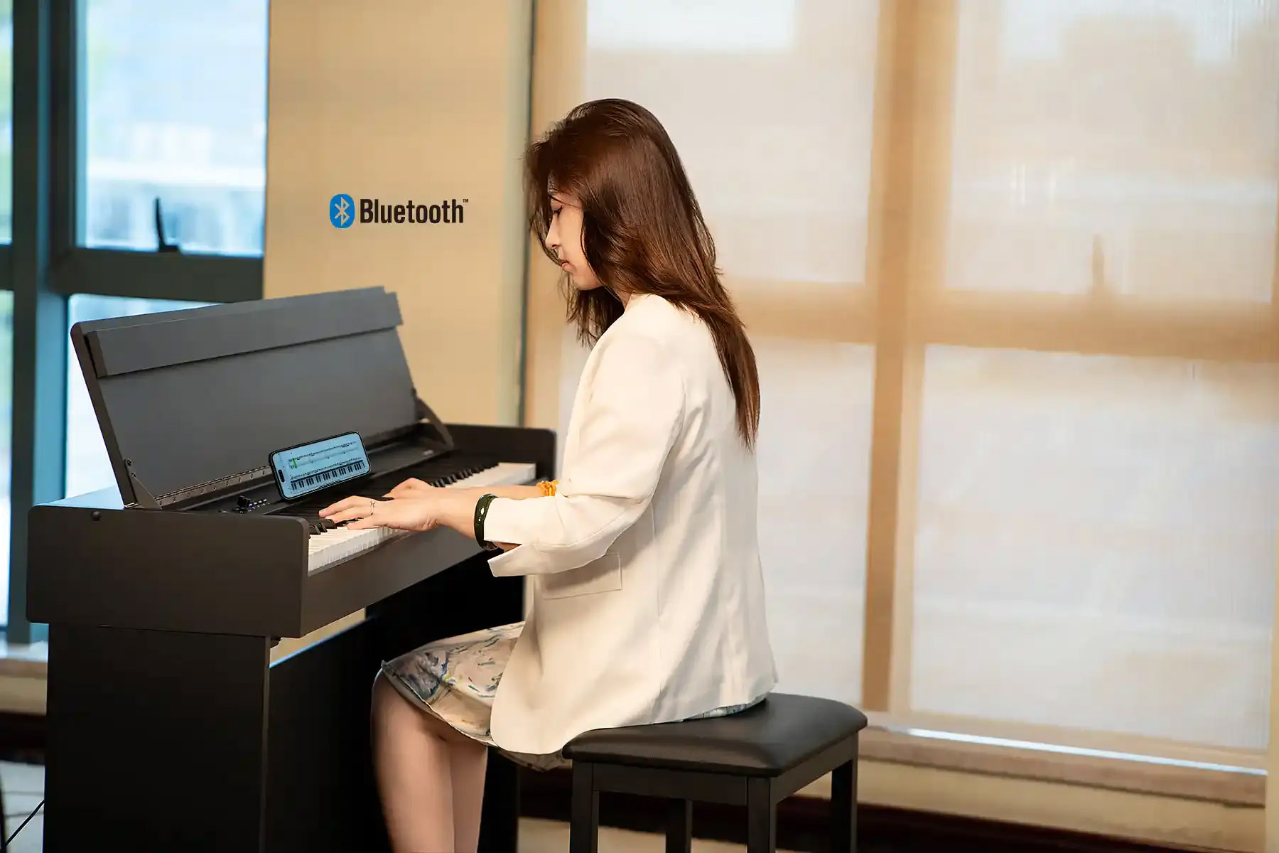 Piano Nux NCK330