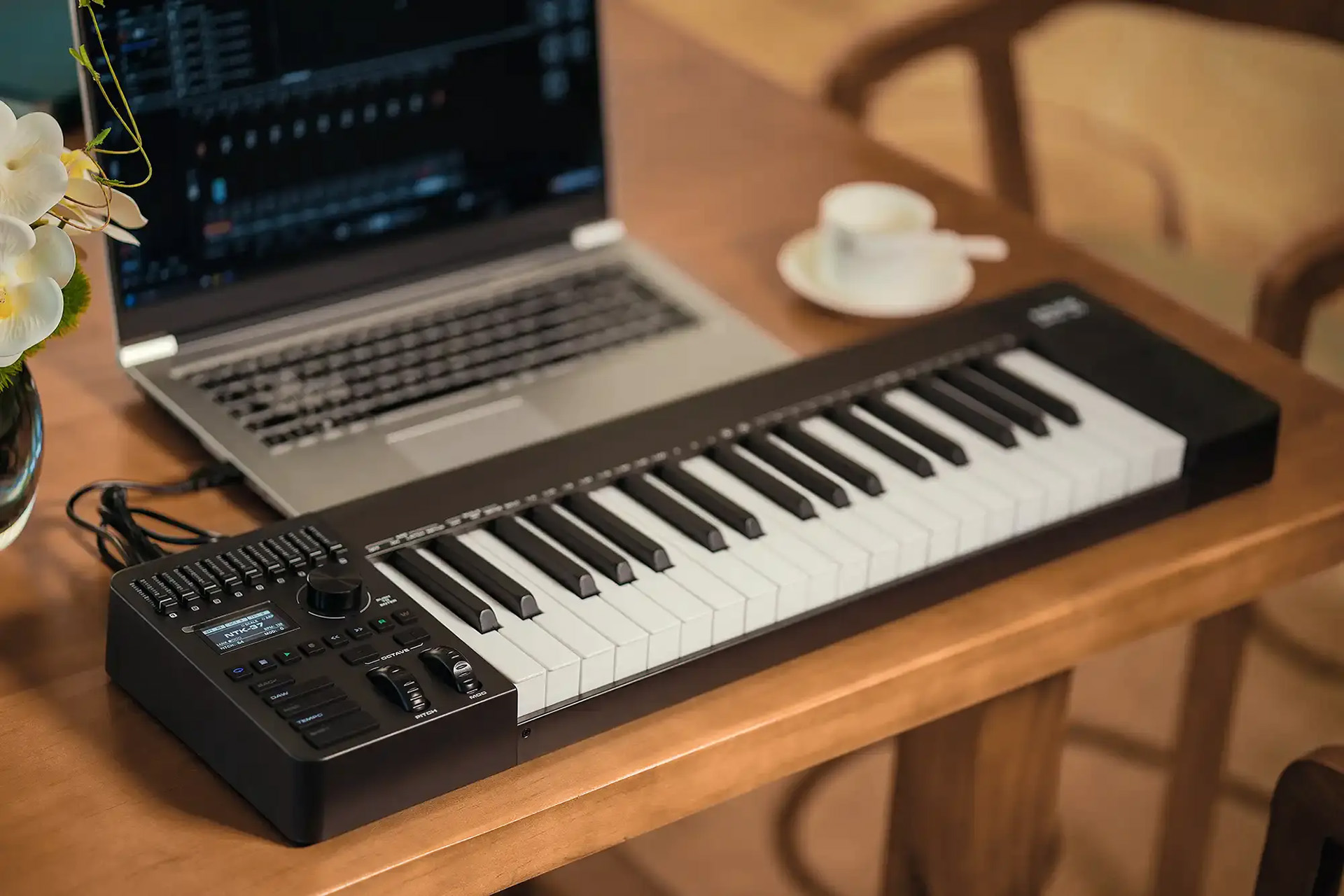 MIDI Keyboard Controller Nux NTK37