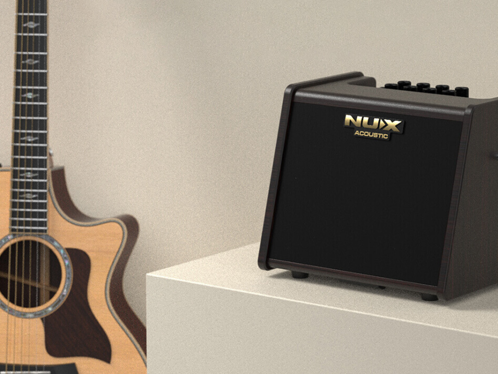 Nux AC25 Amplifier