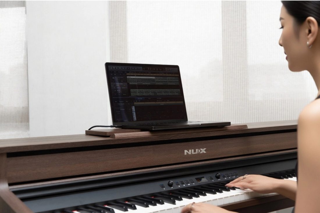 Nux NCK430, Upright Digital Piano
